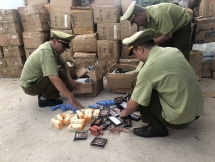 Phát hiện kho chứa hơn 26.000 sản phẩm mỹ phẩm nhập lậu ở Móng Cái