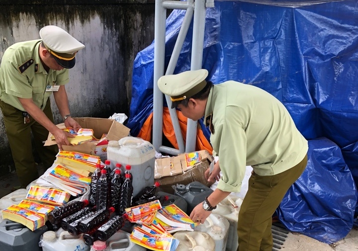 san xuat nuoc mam bang hoa chat va nuoc