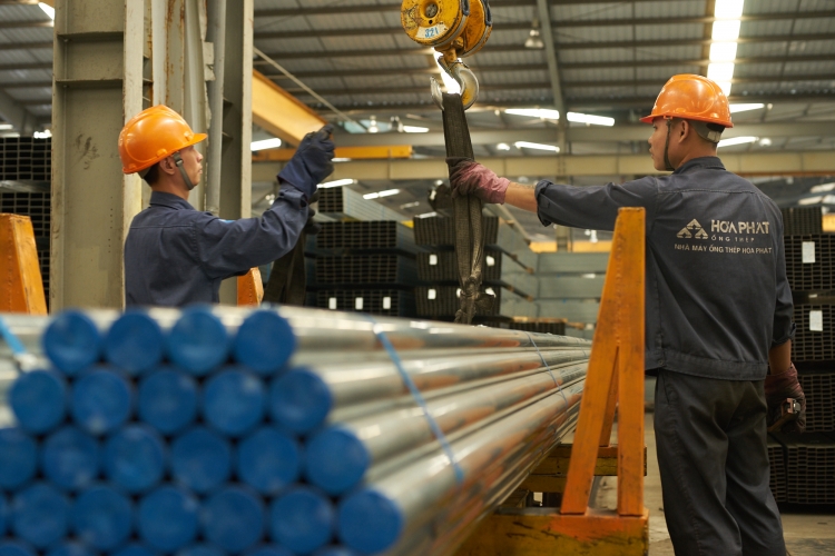 ong thep hoa phat duy tri thi phan tren 30