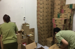 kho hang nhap lau trong ky tuc xa dai hoc mo dia chat