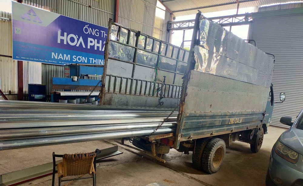 Xử phạt doanh nghiệp kinh doanh thép giả mạo nhãn hiệu Hòa Phát, Việt Đức