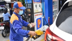 Kiến nghị cho doanh nghiệp điều chỉnh linh động khi giá xăng dầu biến động vượt ngưỡng