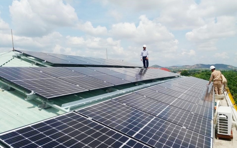 Bộ Công thương: Kiểm tra, xử lý vi phạm điện mặt trời mái nhà lắp sau năm 2020