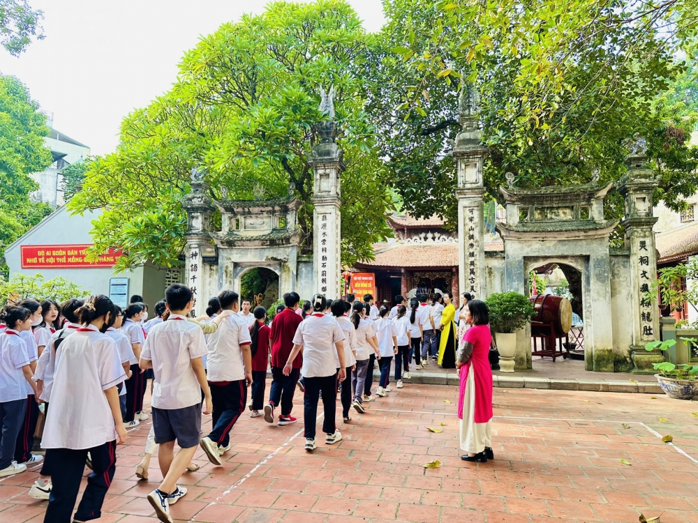 Ngoại khóa giáo dục truyền thống lịch sử, văn hóa đền Đồng Cổ