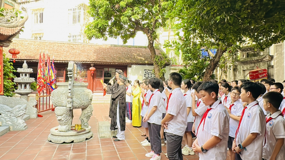 Ngoại khóa giáo dục truyền thống lịch sử, văn hóa đền Đồng Cổ