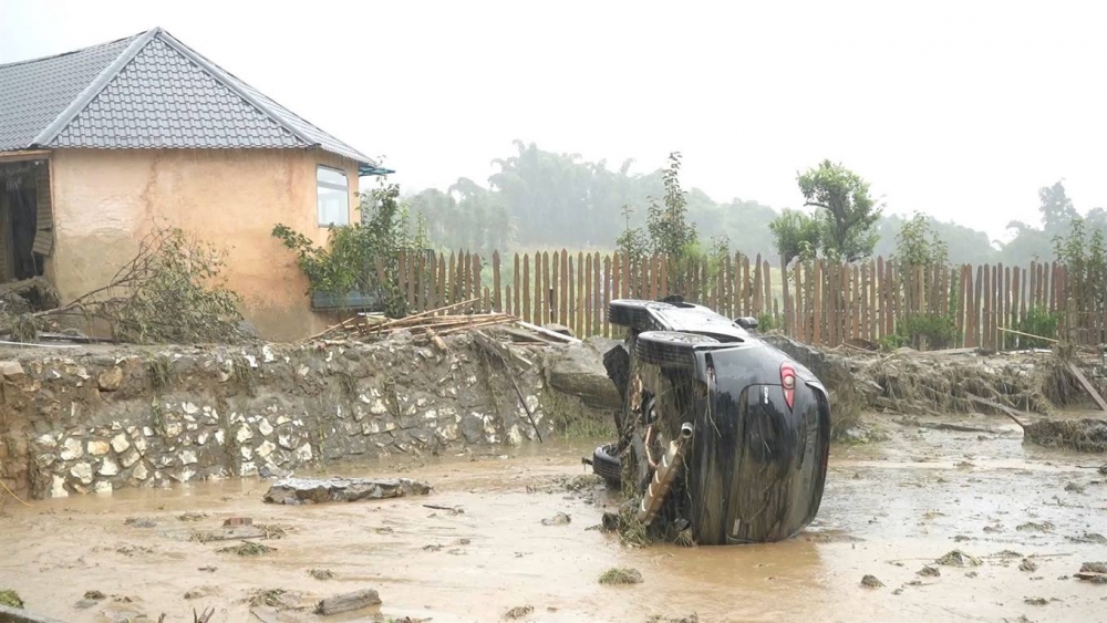 Mưa bão, lũ làm 201 người chết và mất tích, 60.851ha lúa bị ngập úng