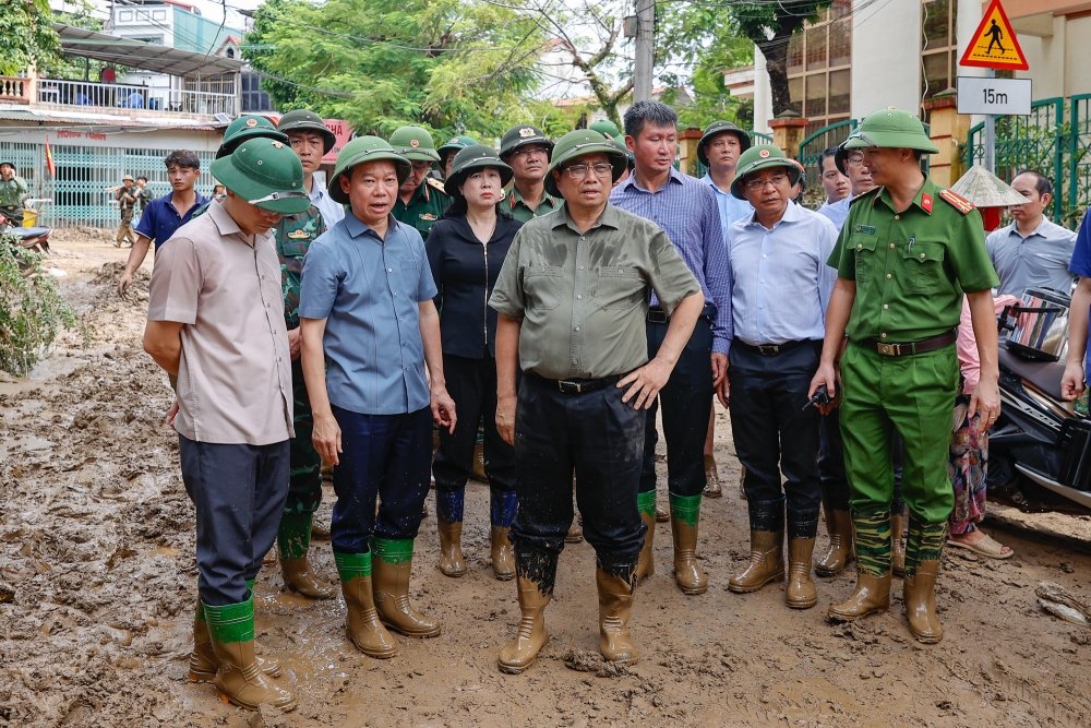 Dư luận ghi nhận sự quyết liệt ứng phó bão lũ của cả hệ thống chính trị