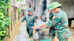 bo tu lenh thu do ho tro di doi hon 25000 nguoi dan den noi an toan