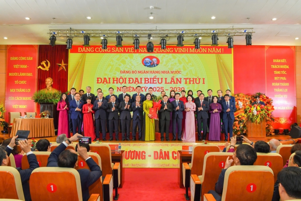 Tăng tốc, bứt phá, hoàn thành thắng lợi nhiệm vụ ngành Ngân hàng