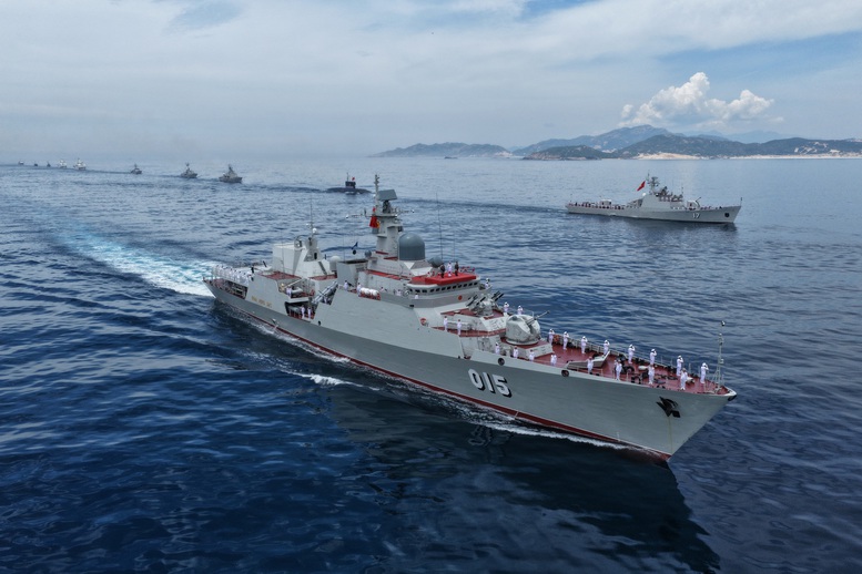 CHÙM ẢNH: Sức mạnh của lực lượng vũ trang trên biển- Ảnh 20.
