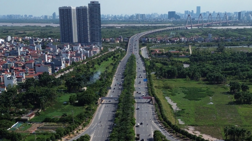 Cấm xe tải đi vào làn sát dải phân cách trên cao tốc Đại Lộ Thăng Long, đường Võ Nguyên Giáp