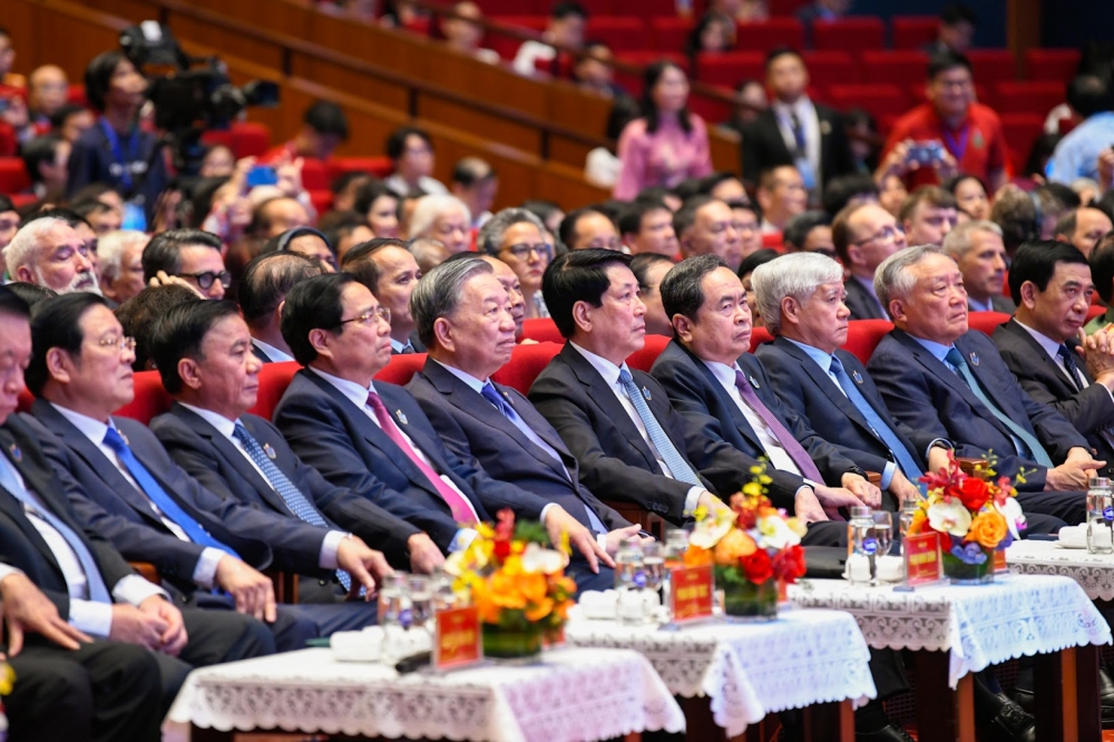 Học hỏi thế giới, vượt qua thử thách với tinh thần Học hỏi thế giới, vượt qua thử thách với tinh thần