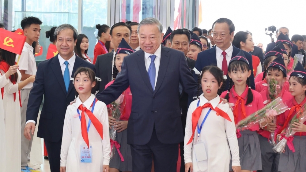 Lãnh đạo Đảng, Nhà nước chung vui với gần 26 triệu học sinh, sinh viên cả nước
