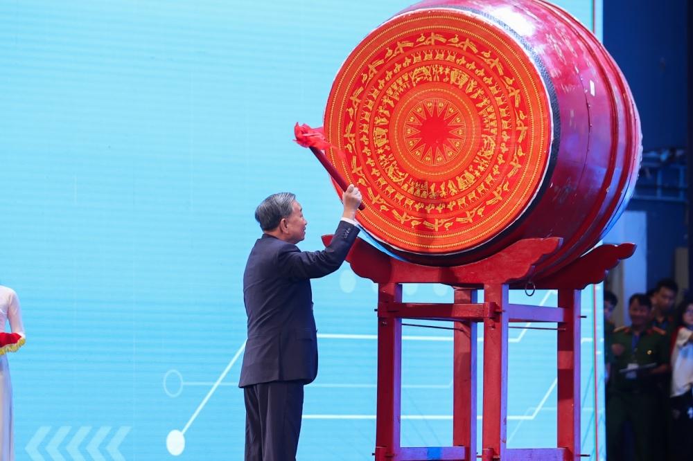 Tổng Bí thư: Chúng ta phải coi đầu tư cho giáo dục chính là đầu tư cho tương lai