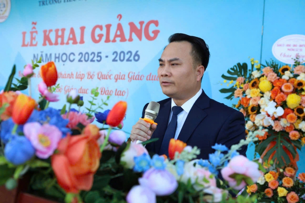 Cô trò Trường Tiểu học Bắc Từ Liêm rộn rã, hân hoan ngày khai trường