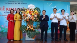 co tro truong tieu hoc bac tu liem ron ra han hoan ngay khai truong