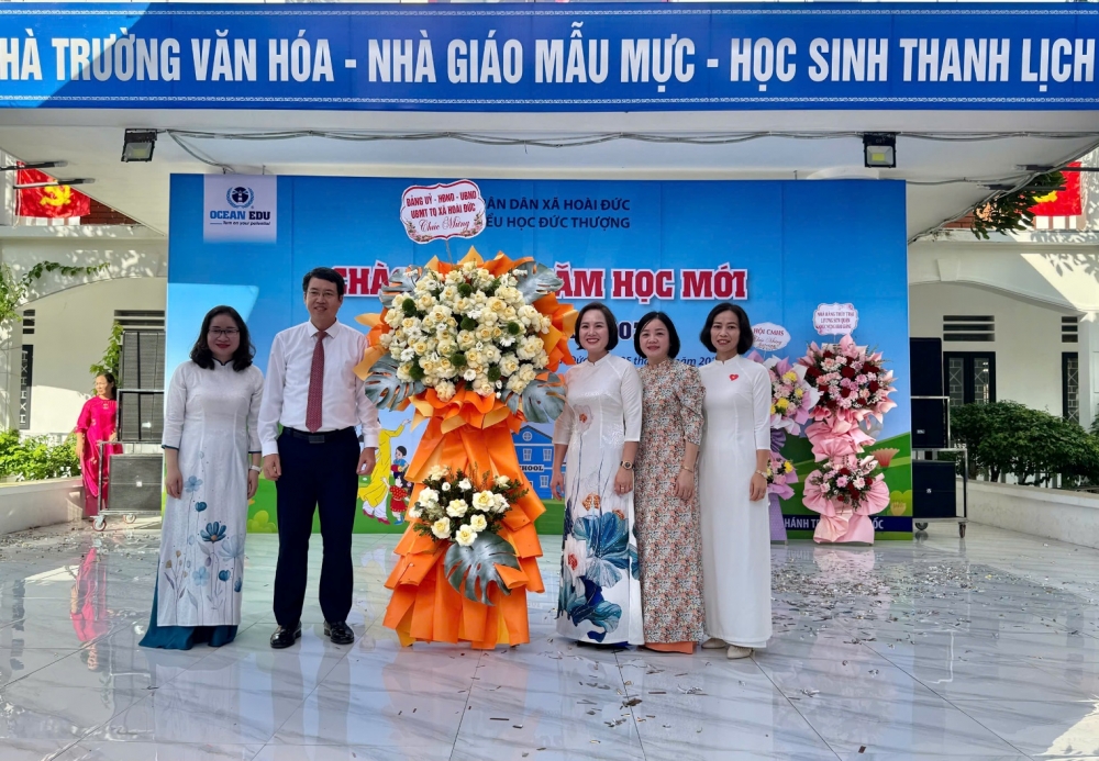Học sinh xã Hoài Đức rạng rỡ bước vào năm học mới