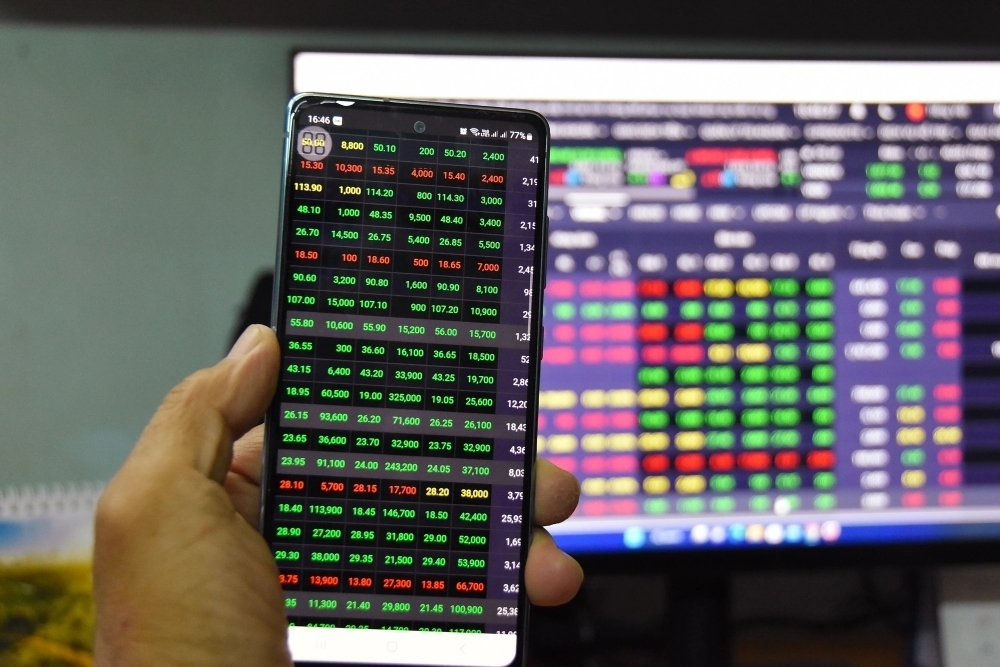 Chỉ số chứng khoán Việt Nam tăng gần 12% sau một tháng