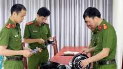 canh bao chieu giau binh ac quy xe dien trong container de tron thue nhap khau