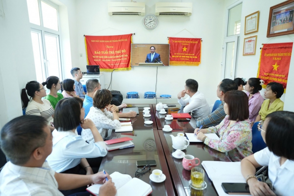 Hơn 1,2 triệu đảng viên nghe quán triệt 4 nghị quyết quan trọng của Bộ Chính trị