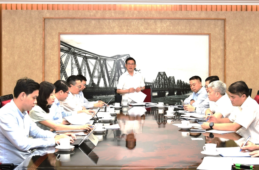 Lãnh đạo Chính phủ chủ trì cuộc họp về thị trường vàng, chứng khoán