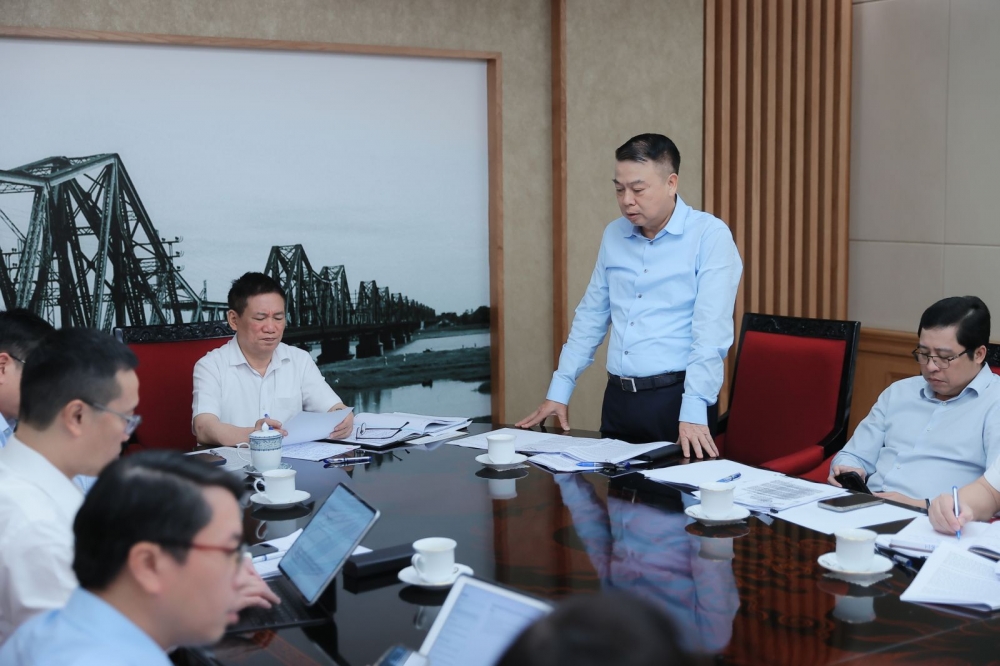 Lãnh đạo Chính phủ chủ trì cuộc họp về thị trường vàng, chứng khoán