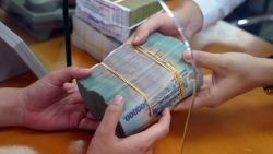 mien thue thu nhap tien luong tu ngan sach bo tai chinh noi de gay phan ung