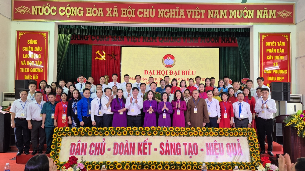 Xây dựng MTTQ xã Đan Phượng trở thành trung tâm đoàn kết vì hạnh phúc của Nhân dân Xây dựng MTTQ xã Đan Phượng trở thành trung tâm đoàn kết vì hạnh phúc của Nhân dân