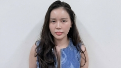 vu khong hoa hau quynh hoa nu 9x bi khoi to