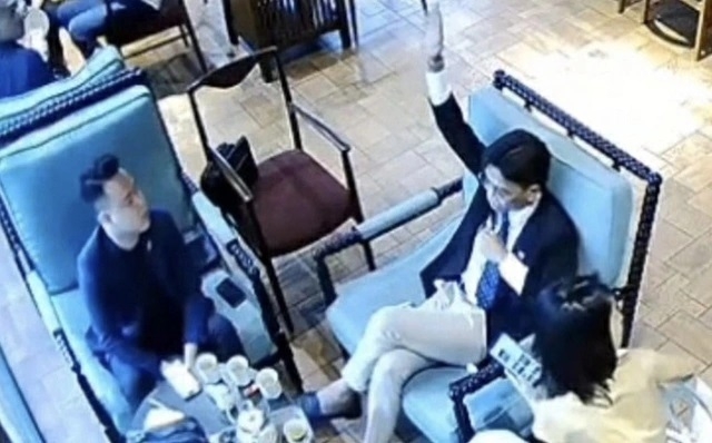 Vụ đánh người ở quán cà phê liên quan đến “tổng tài”: Bắt khẩn cấp một người