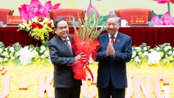 tong bi thu cong tac giam sat khong chi nghe bao cao ma phai di thuc te