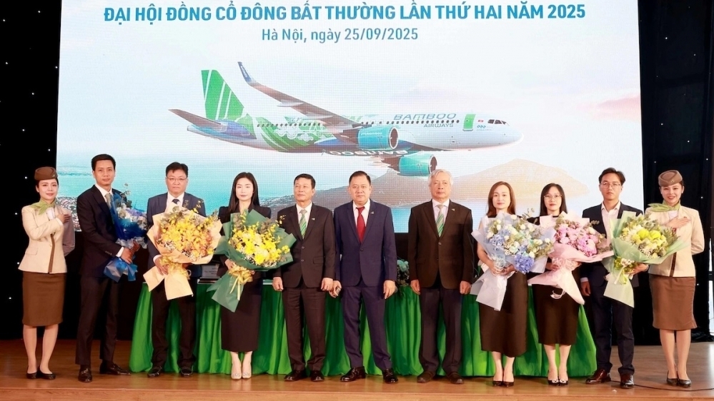 Tập đoàn FLC tiếp quản lại hãng bay Bamboo Airways