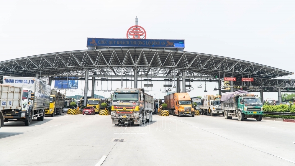 Hạn chót sắp hết, vẫn còn 2,8 triệu ô tô chưa chuyển đổi tài khoản giao thông