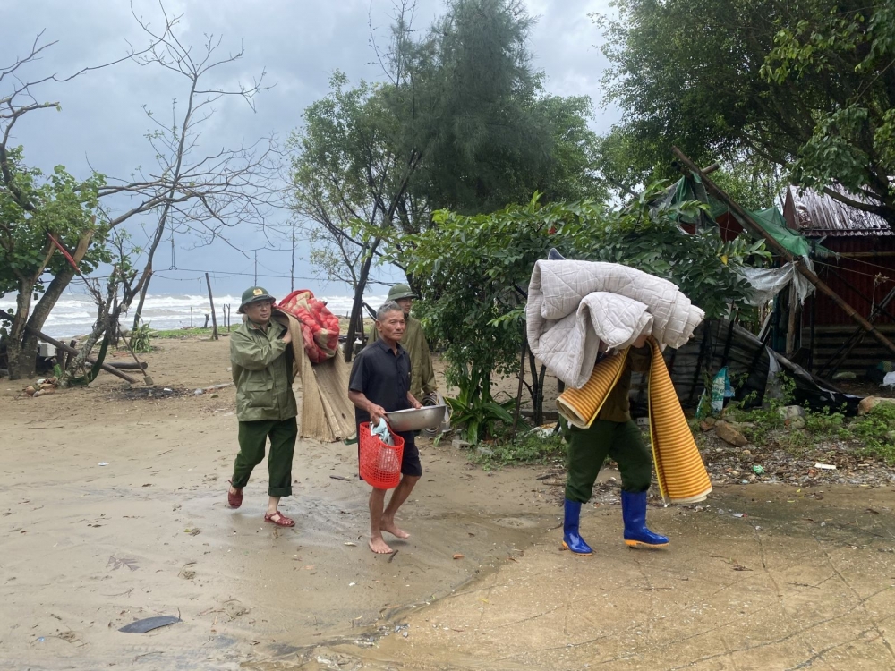 Chủ tịch tỉnh Thanh Hóa yêu cầu khẩn trương di dời dân khỏi vùng nguy hiểm