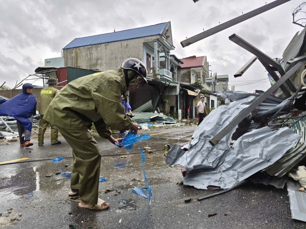 Hình ảnh bão số 10 tàn phá kinh hoàng tại Thanh Hóa
