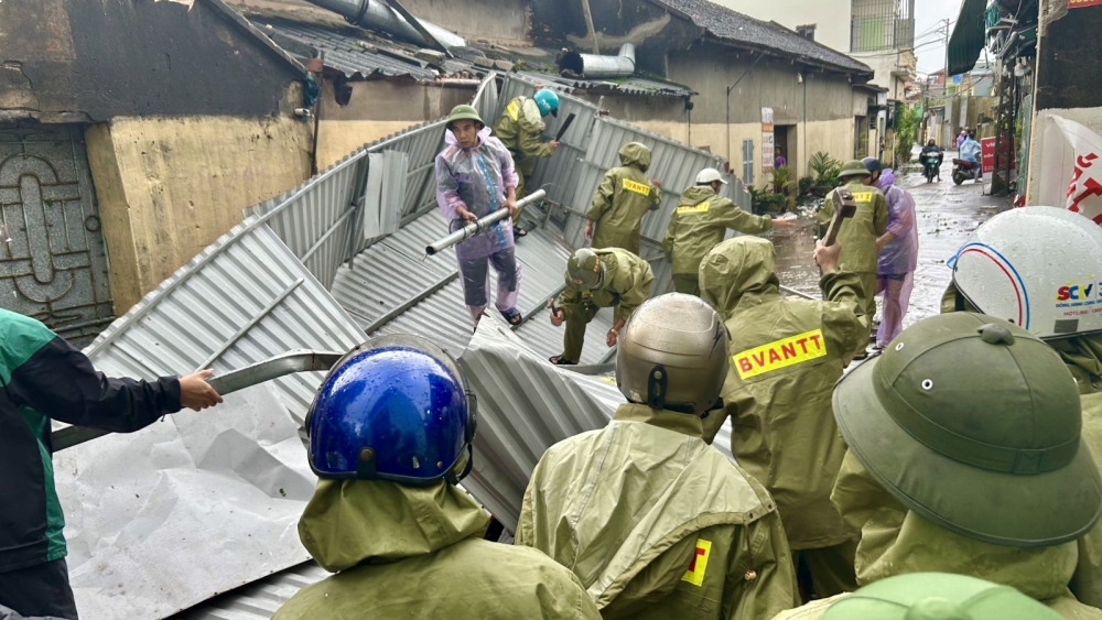 Hình ảnh bão số 10 tàn phá kinh hoàng tại Thanh Hóa