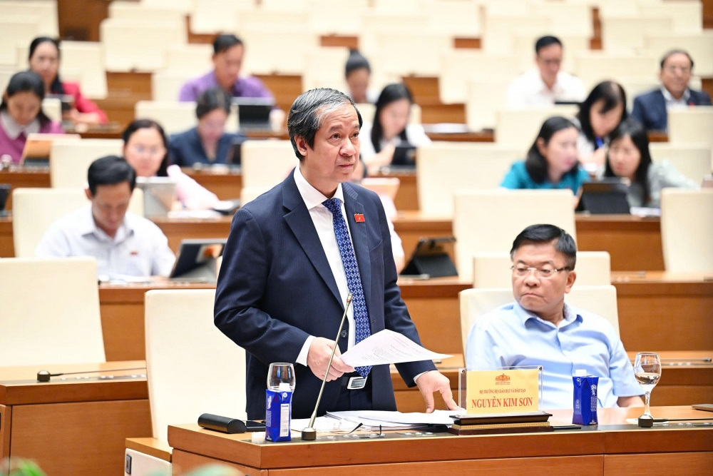 Bỏ hay giữ thi tốt nghiệp THPT: Bộ trưởng Bộ Giáo dục và Đào tạo nói gì?