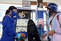 Giảm đồng loạt giá xăng dầu từ 15h