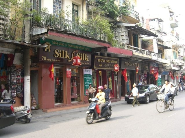 nha mat pho o ha noi gia trung binh gan 300 trieu dongm2