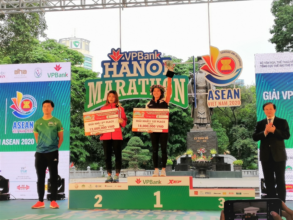 Nhiều chân chạy đột phá thành tích tại VPBank Hanoi Marathon ASEAN 2020