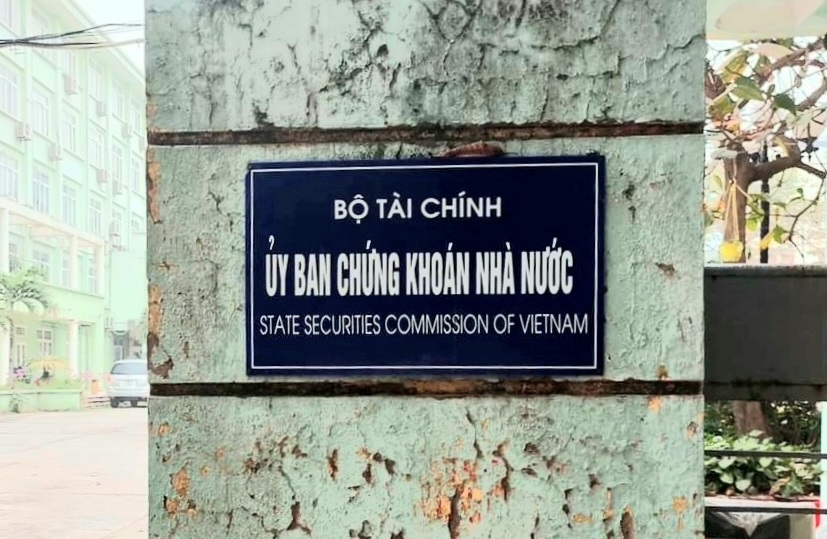 Ủy ban Chứng khoán lên tiếng vụ Chủ tịch Vạn Thịnh Phát Trương Mỹ Lan bị bắt