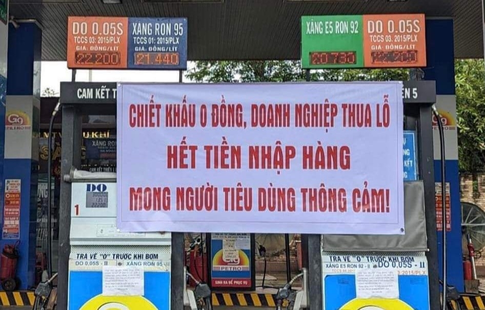 Thủ tướng yêu cầu không để bất ổn tình hình ở các cửa hàng bán xăng dầu