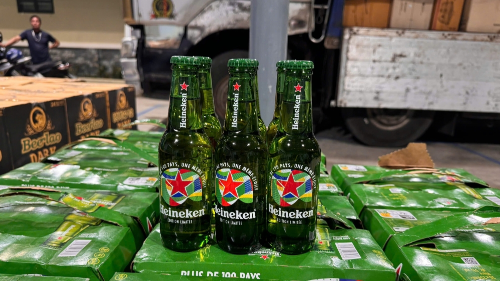 Tạm giữ hơn 4.000 chai bia Heineken, BeerLao không giấy tờ hợp pháp