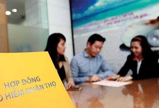 Người dân vẫn “kêu” bị ép mua bảo hiểm khi vay vốn ngân hàng Người dân vẫn “kêu” bị ép mua bảo hiểm khi vay vốn ngân hàng