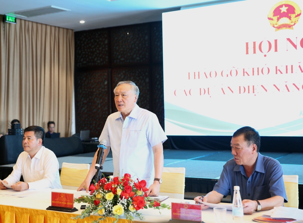 Phó Thủ tướng: Giải quyết dứt điểm vướng mắc tại các dự án điện tái tạo Phó Thủ tướng: Giải quyết dứt điểm vướng mắc tại các dự án điện tái tạo