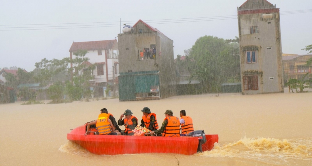 Mưa lũ do bão số 10 làm 51 người chết và mất tích, thiệt hại hơn 8.000 tỷ đồng Mưa lũ do bão số 10 làm 51 người chết và mất tích, thiệt hại hơn 8.000 tỷ đồng