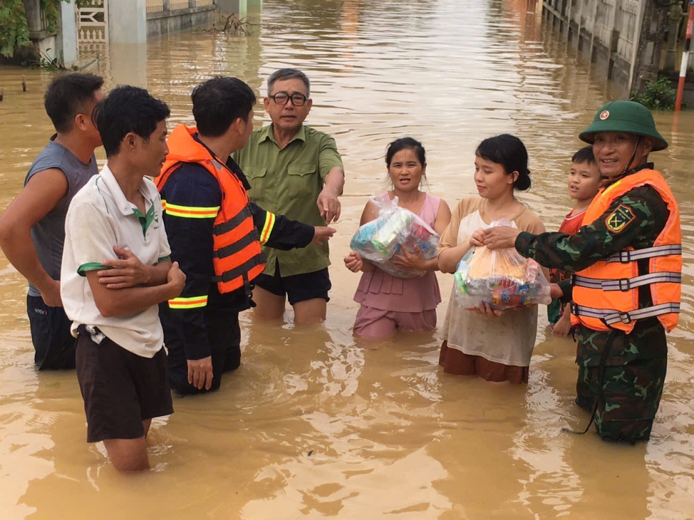 Mưa lũ do bão số 10 làm 51 người chết và mất tích, thiệt hại hơn 8.000 tỷ đồng Mưa lũ do bão số 10 làm 51 người chết và mất tích, thiệt hại hơn 8.000 tỷ đồng