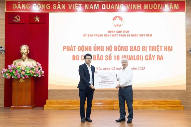 Hơn 670 tỷ đồng ủng hộ đồng bào bị thiệt hại do bão số 10 ngay sau lễ phát động