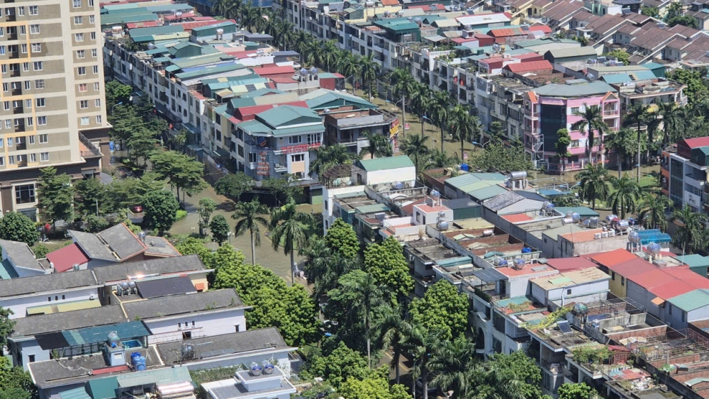 Hà Nội: Khu đô thị Tân Tây Đô vẫn mênh mông nước dù đã 3 ngày nắng ráo