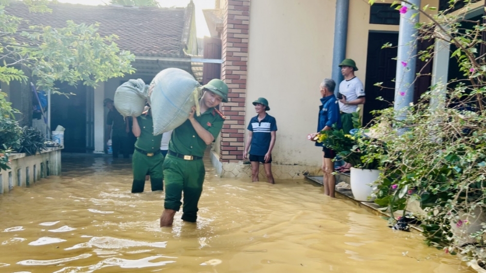 Công điện của Thủ tướng: Bão số 11 hết sức nguy hiểm, thiên tai chồng thiên tai